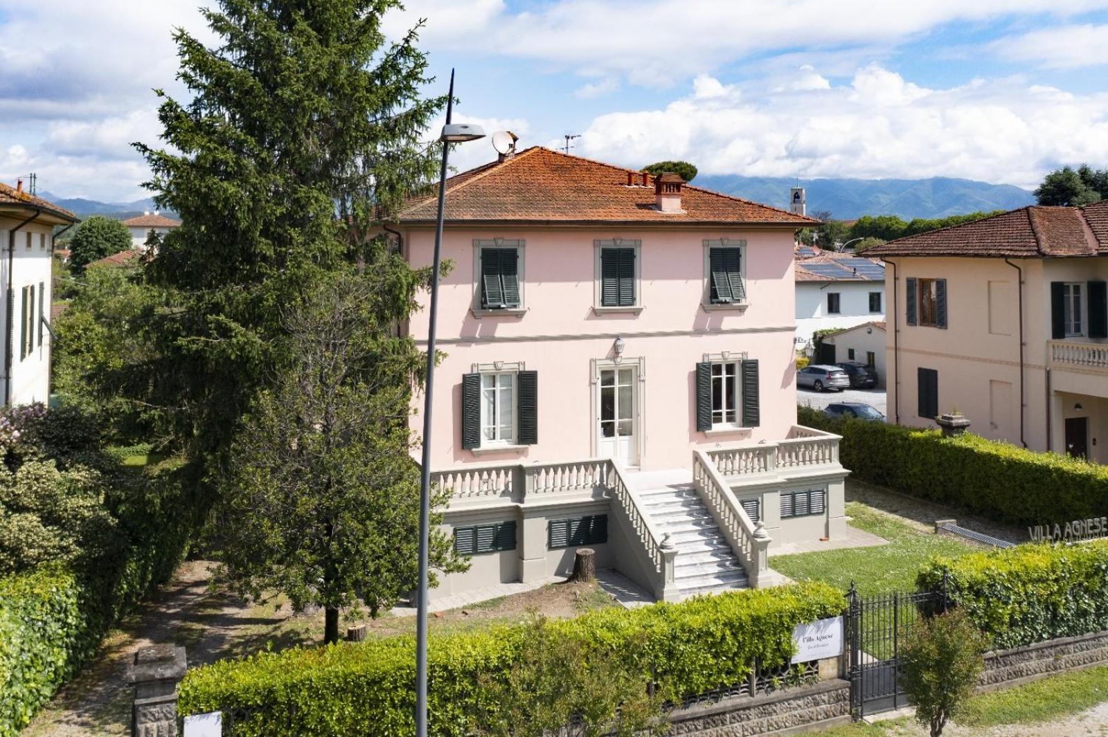 Villa Agnese B&B Lukka Zewnętrze zdjęcie